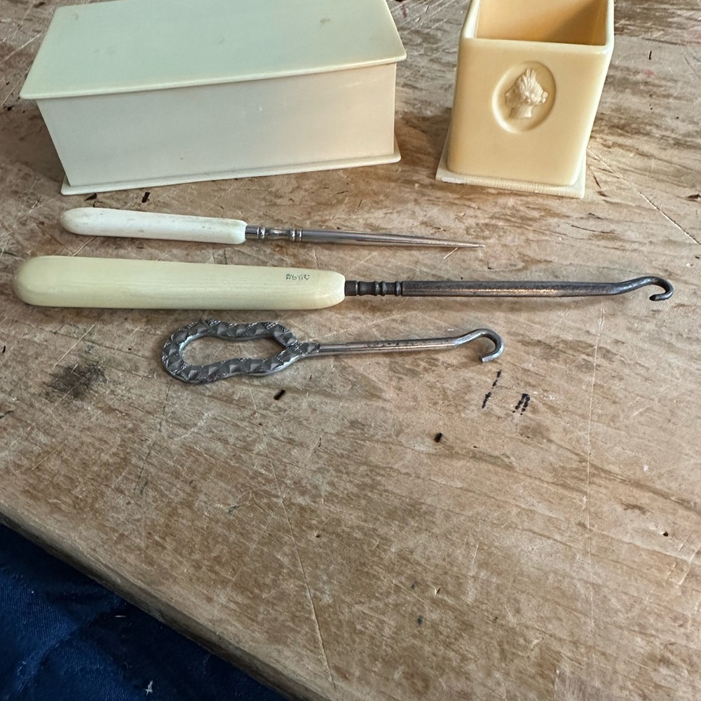 Vintage Accessories-5 Piece Palmers Mark